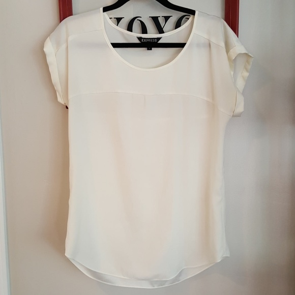 Express Tops - EXPRESS Blouse🎀